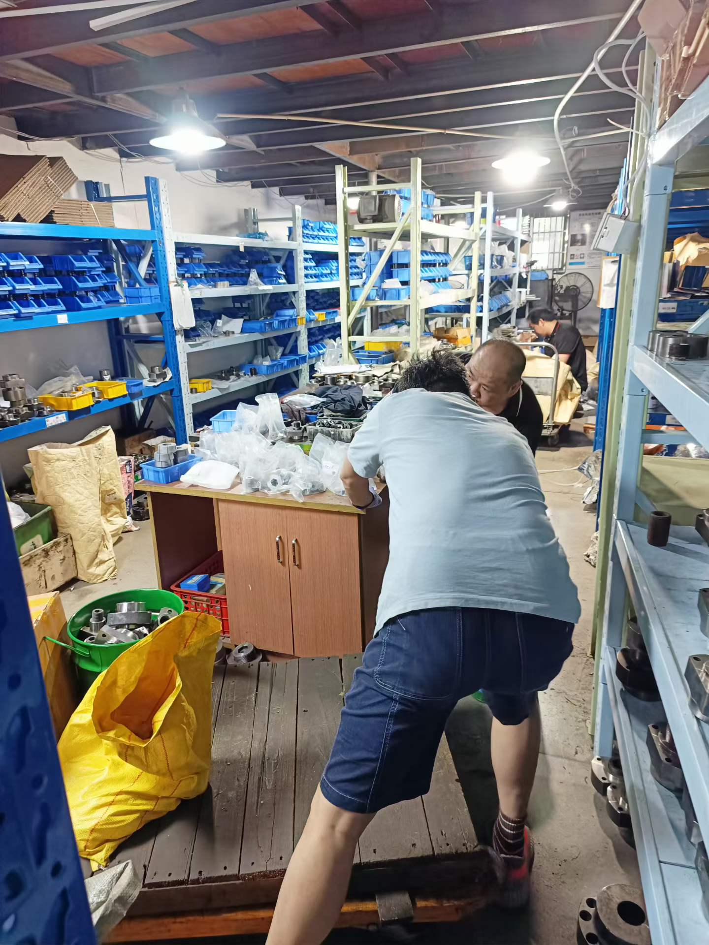HengfaMold- Move to new plant this week