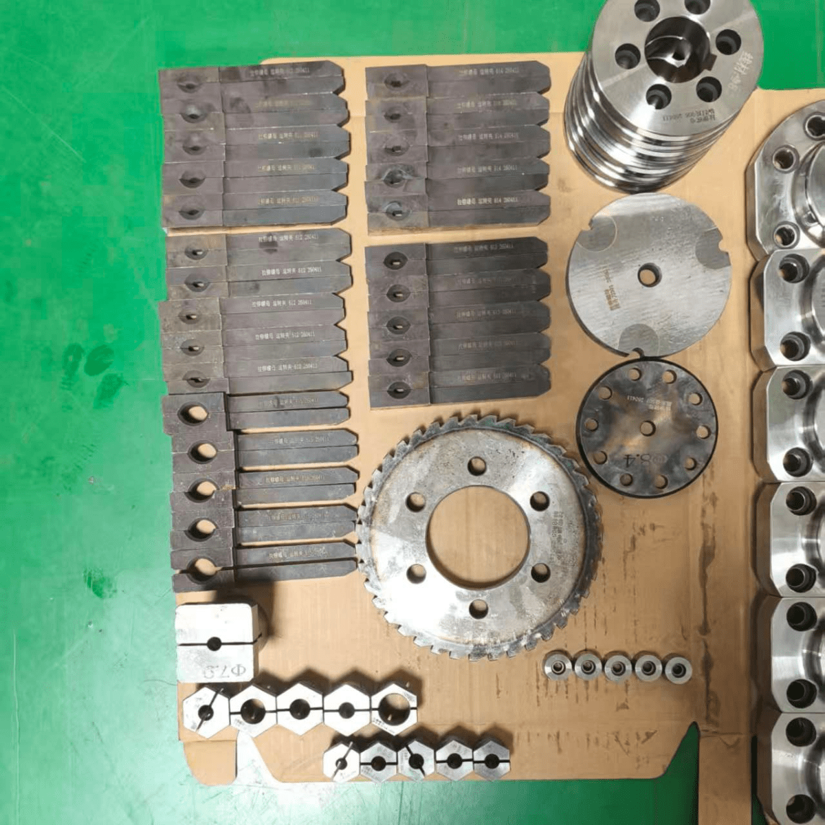 Nut Cold Shaping Tools - HengfaMold